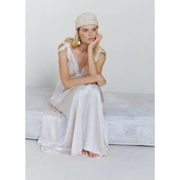 Helsa The Silk Celeste Dress - Picture 6 of 16